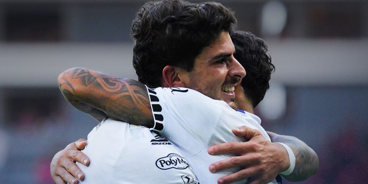 Gallos sorprende al Atlas