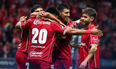 Toluca se impone a Necaxa