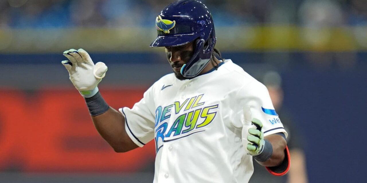 Los jonrones de Díaz y Mullins impulsan a los Rays a una victoria de 9-4 sobre los Padres