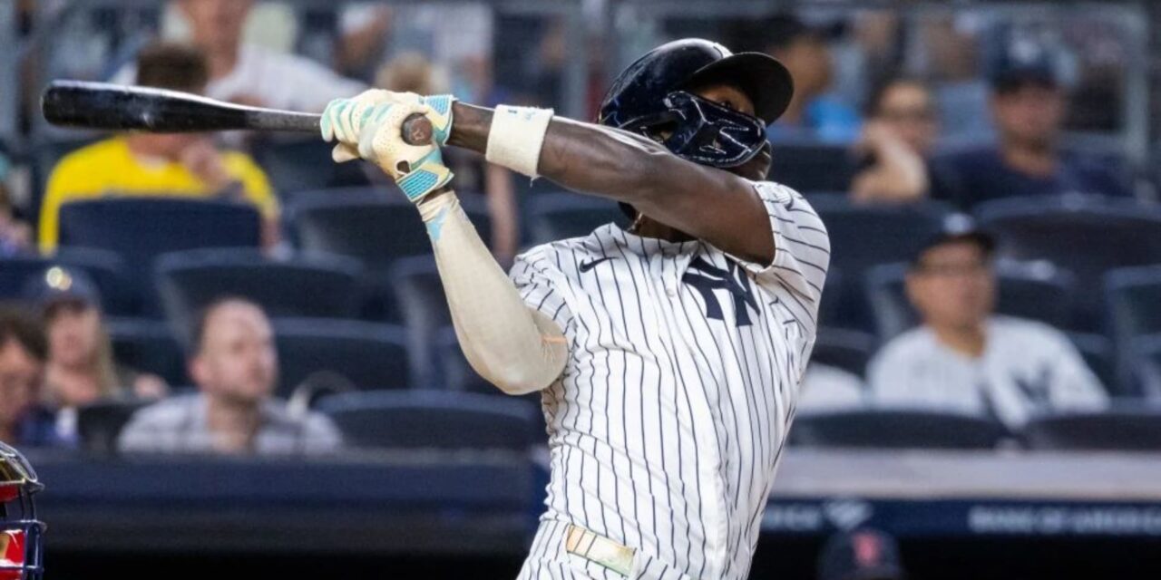 Yankees vencen 9-2 a Medias Rojas para dividir doble cartelera