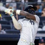 Yankees vencen 9-2 a Medias Rojas para dividir doble cartelera