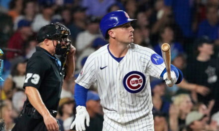 Bregman pega 3 jonrones y los Cachorros baten récord de franquicia con 9 en paliza 17-3 a Cerveceros