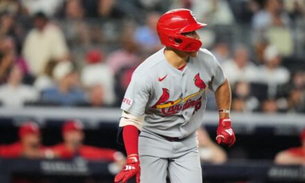 Wetherholt y Pallante guían a los Cardinals a una victoria de 3-1 sobre Yankees