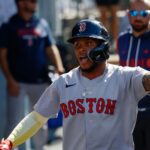 Rafaela pega jonrón por tercer juego seguido y Medias Rojas barren a los Dodgers