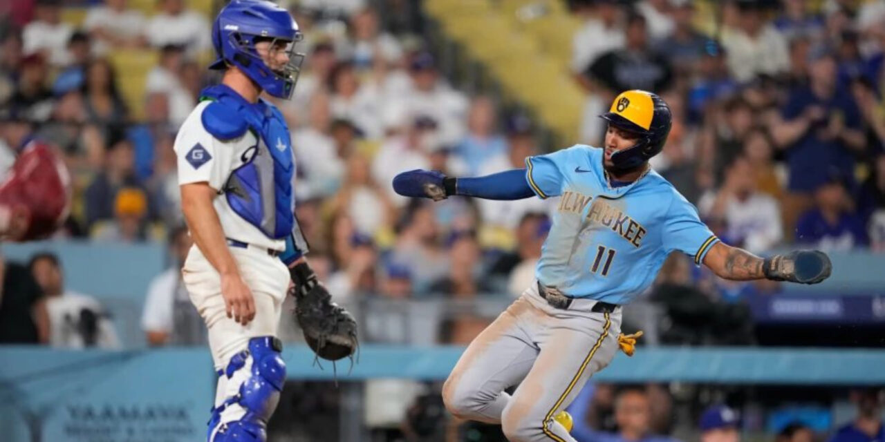 Cerveceros castigan a Edwin Díaz y anotan 3 en la 9na para vencer 5-4 a Dodgers