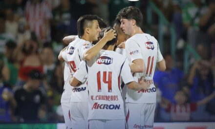 Chivas consigue triunfo de visita ante Santos