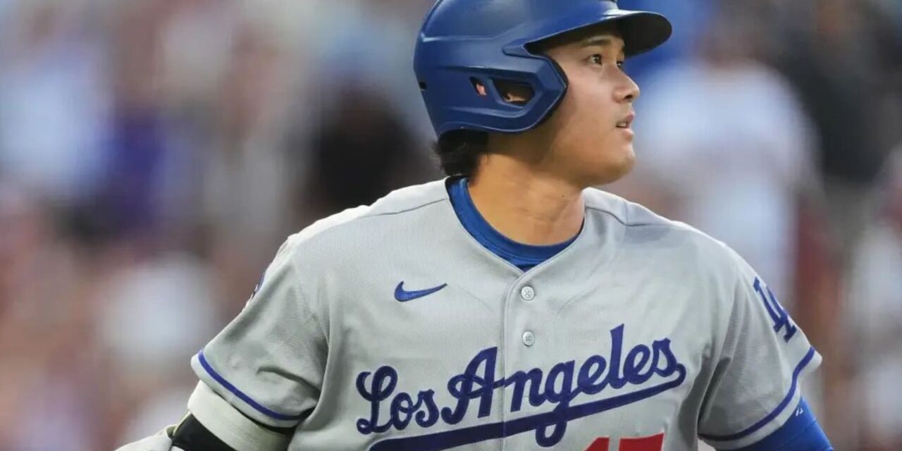 Ohtani alcanza los 30 jonrones por sexta temporada consecutiva en la victoria de los Dodgers sobre los Rockies por 7-6.