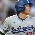 Ohtani alcanza los 30 jonrones por sexta temporada consecutiva en la victoria de los Dodgers sobre los Rockies por 7-6.