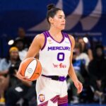 Kahleah Copper anotó 31 puntos y Kelsey Plum sumó 20 en su debut con Phoenix para ayudar a Mercury a vencer a Sky 106-101.