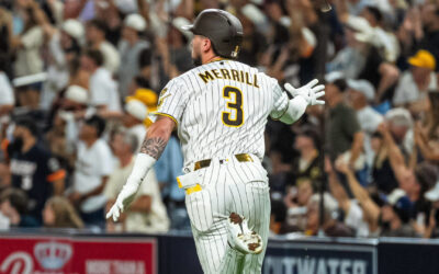 El jonrón de dos carreras de Merrill y el salvamento de Miller guían a los Padres a una victoria de 3-2 sobre los Brewers.
