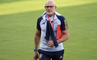 España asegura al técnico Luis de la Fuente con contrato hasta 2032