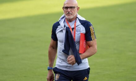 España asegura al técnico Luis de la Fuente con contrato hasta 2032