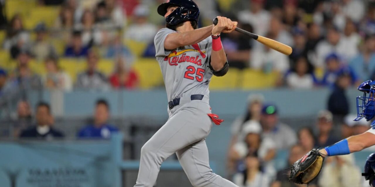 Thomas Saggese pega 2 jonrones y Cardenales totalizan 5 para derrotar 13-8 a Dodgers