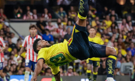 América empata con Chivas en el Clásico Nacional