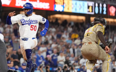 Los Dodgers anotan cinco carreras con dos outs ante el abridor de los Padres, Michael King, en una victoria por 7-0.