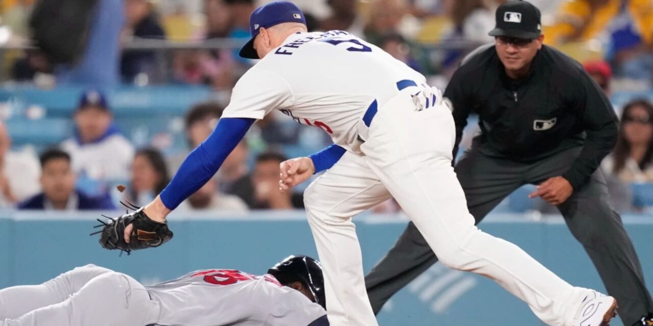 Teoscar Hernández conecta doblete decisivo en la novena entrada y Dodgers vencen a Cardinals.