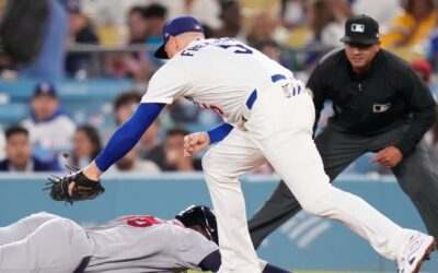 Teoscar Hernández conecta doblete decisivo en la novena entrada y Dodgers vencen a Cardinals.