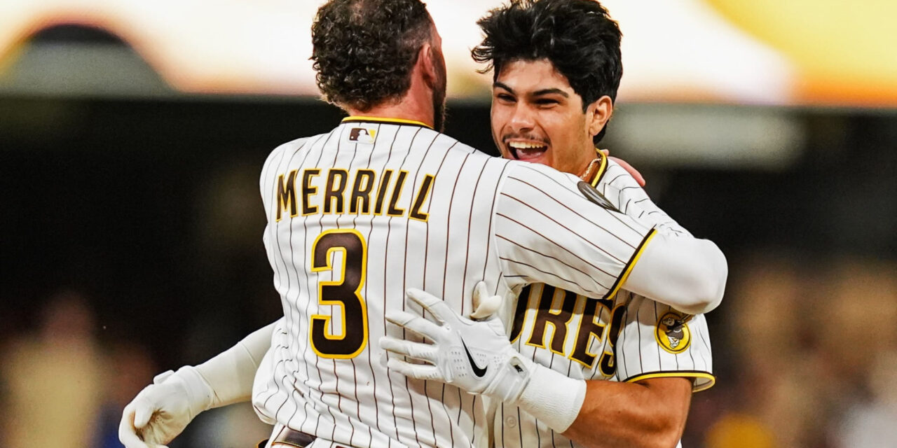 Salas pega sencillo decisivoy Padres vencen 7-6 a Marlins. Su número mágico baja a 3