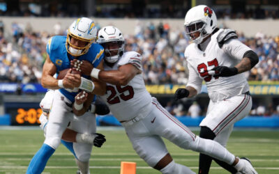 Cardinals vencen 26-14 a Chargers y Mike LaFleur gana en su debut como entrenador en jefe