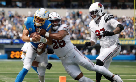 Cardinals vencen 26-14 a Chargers y Mike LaFleur gana en su debut como entrenador en jefe
