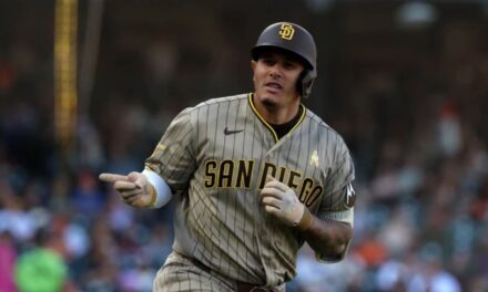 Machado pega jonrón y los Padres vencen 6-4 a los Gigantes para su 7ma victoria seguida