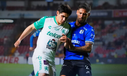 León y Gallos dividen puntos
