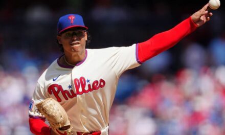 Luzardo poncha a 12 en su 1ra blanqueada en triunfo de Filis 1-0 ante Braves