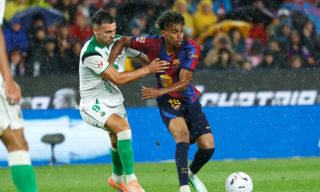 Triplete de Raphinha impulsa goleada 7-2 del Barcelona al Racing