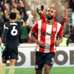 Brentford sube al tercer puesto en la Liga Premier tras barrer al Chelsea 3-0