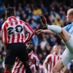 Manchester City gana un duelo de muchos goles ante Sunderland y se despega en la cima de la Liga Premier