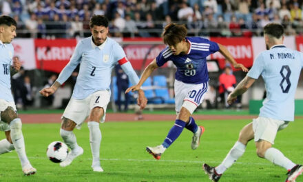 Uruguay pierde en el añadido ante Japón en el debut de Forlán como seleccionador