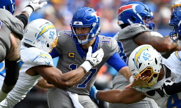 Allen y Bills superan a Chargers 24-16 pese a 5 pérdidas de balón
