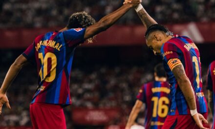 Triplete de Raphinha mantiene el pleno de triunfos del Barcelona