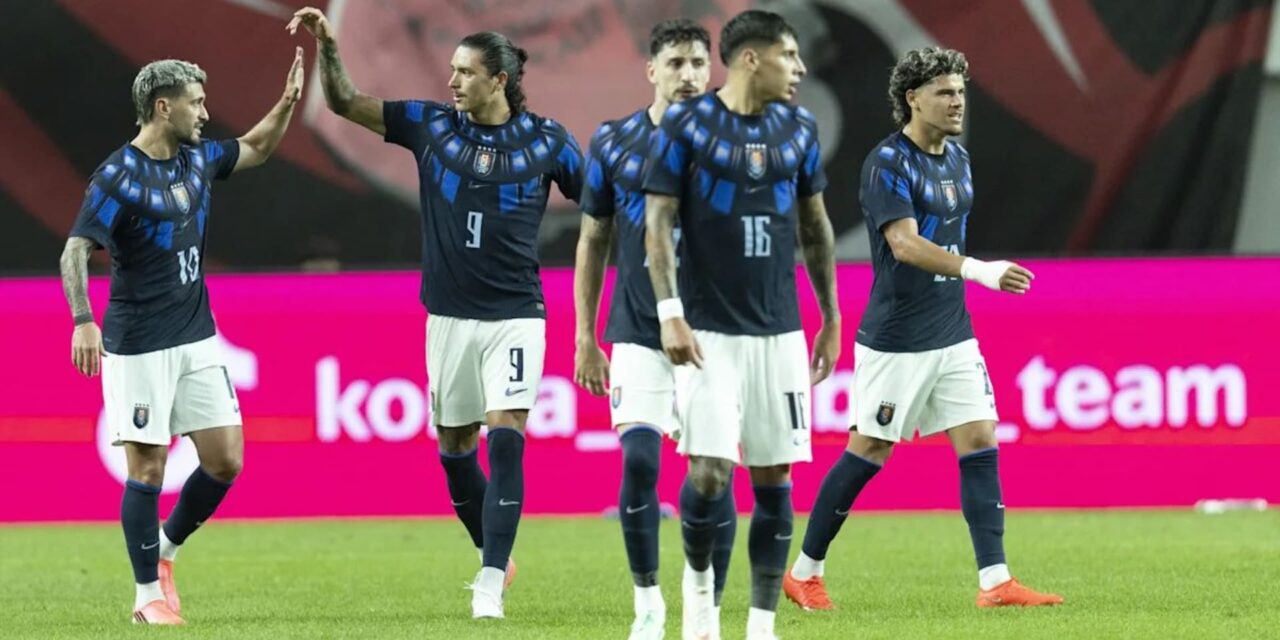 La Uruguay de Forlán desborda a Robert Moreno y Kang in Lee