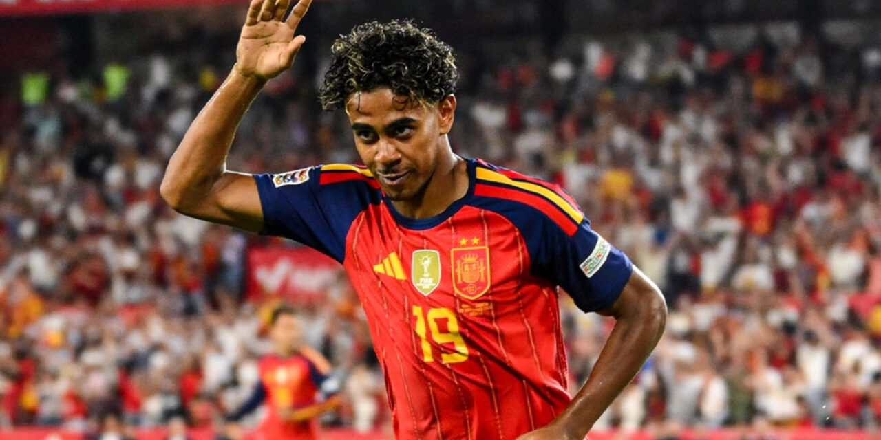 España se luce ante su gente y golea a Croacia 