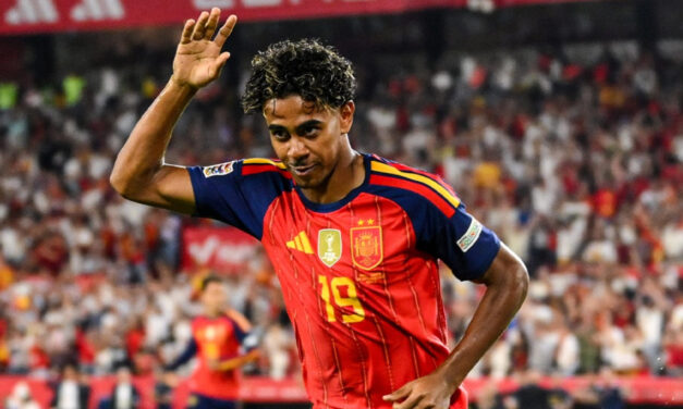 España se luce ante su gente y golea a Croacia 