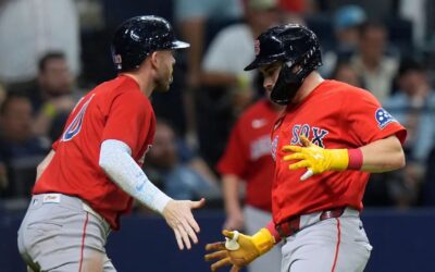 Los Red Sox vencen a los Rays 4-2 y se acercan a un puesto en los playoffs.