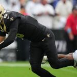 Tyler Shough y los Saints logran 2 grandes series al final y vencen por 24-17 a los Ravens