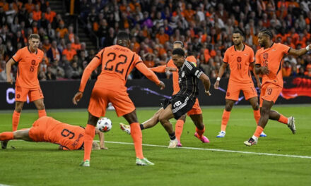 Xavi y Klopp se reparten puntos en su debut