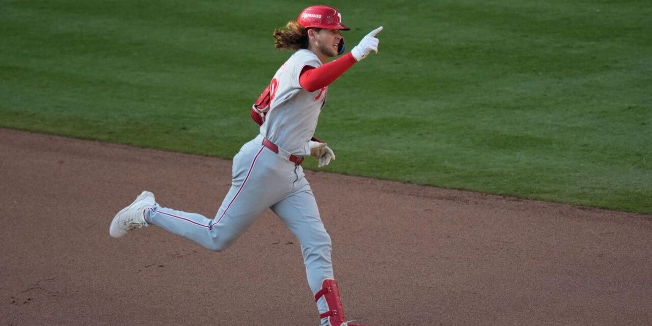 Jonrón de Bohm en la 10ma impulsa victoria de Filis, 4-3 sobre Bravos. Habrá un decisivo 3er juego