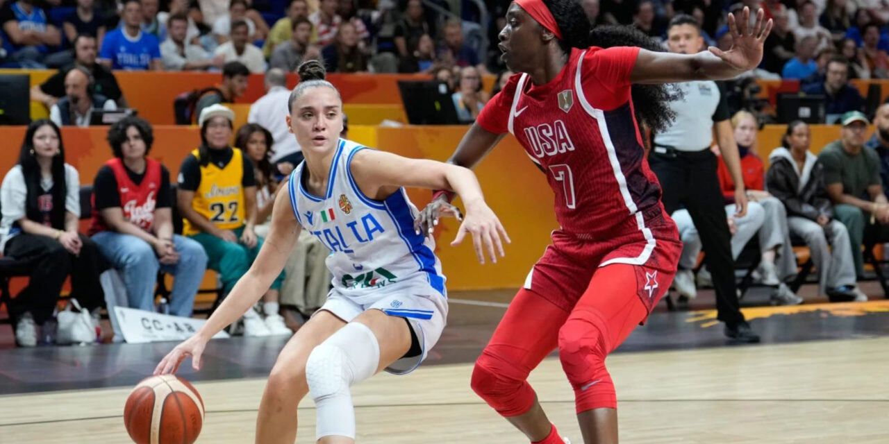 Estados Unidos logra una victoria ajustada de 55-52 sobre Italia en el Mundial femenino