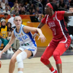 EE. UU. logra una victoria ajustada de 55-52 sobre Italia en el Mundial femenino