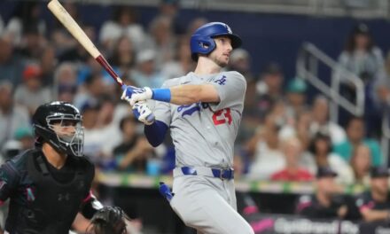 Grand slam de Kyle Tucker ayuda a Dodgers a vencer a Marlins por 6-2 para 8ª victoria seguida