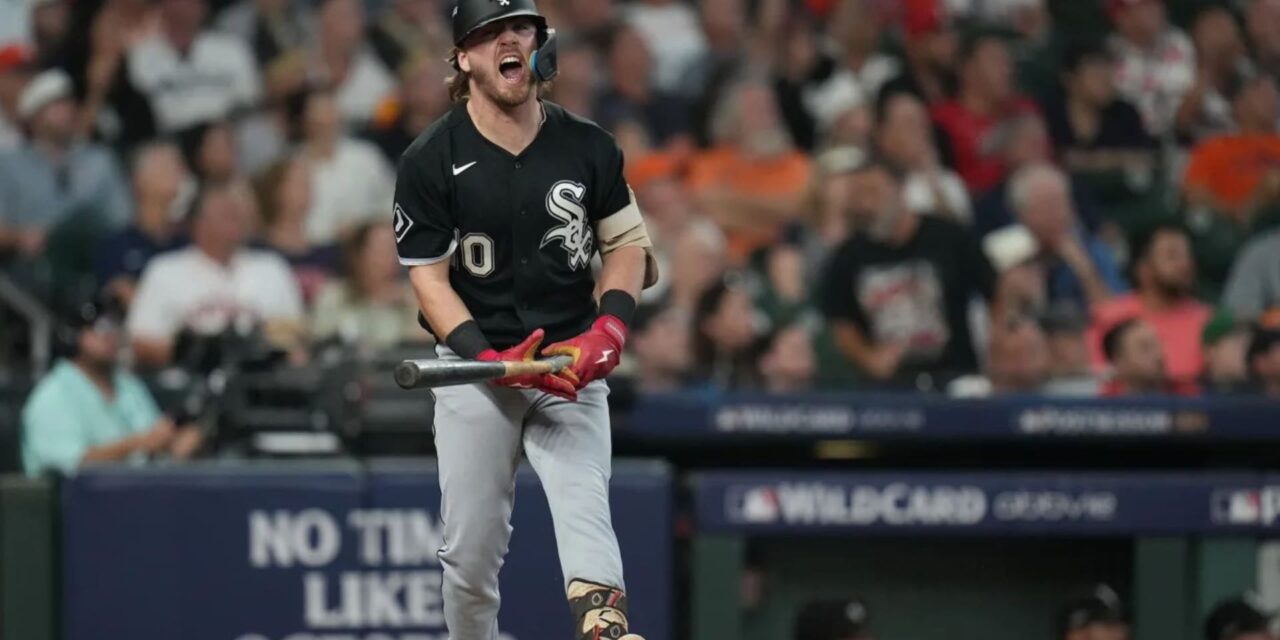 Los White Sox golpean temprano y completan la barrida sobre los Astros para lograr su primera victoria en una serie de playoffs desde 2005.
