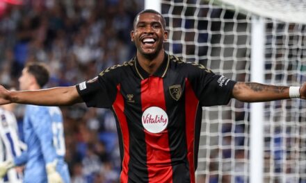 Bournemouth vence 2-1 a Real Sociedad. Juventus y Crystal Palace ganan por goleada