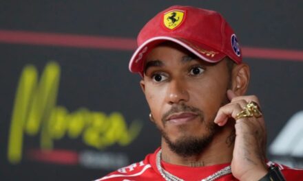 Hamilton sueña con una victoria histórica con Ferrari