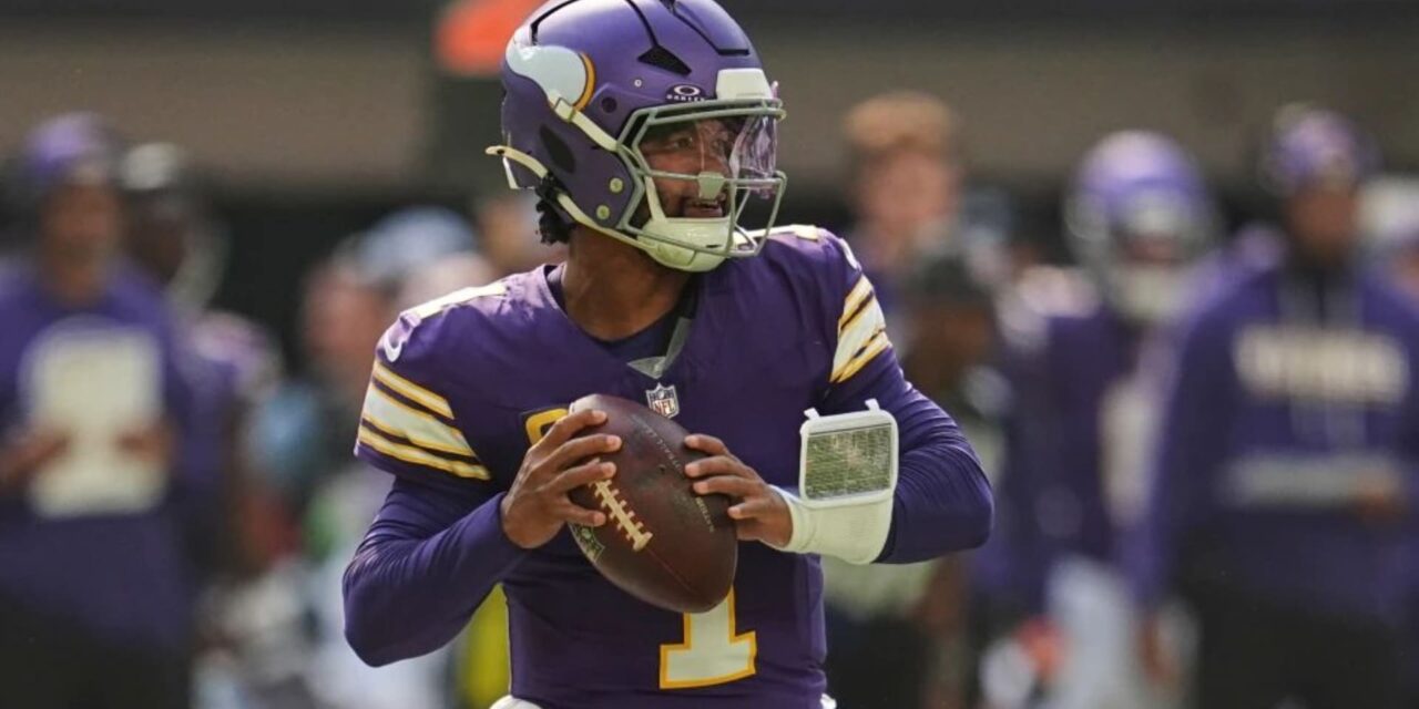 Kyler Murray regresará como quarterback de los Vikings esta semana tras superar el protocolo de conmoción cerebral.