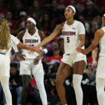Allisha Gray y Jordin Canada llevan a las Dream a las semifinales de la WNBA con una victoria de 93-75 sobre las Mystics.