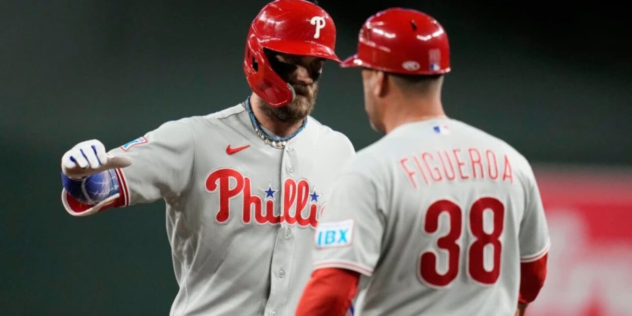 Bryce Harper se embasa 5 veces y Filis vencen 7-1 a Diamondbacks para hilar 6ta victoria