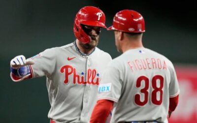 Bryce Harper se embasa 5 veces y Filis vencen 7-1 a Diamondbacks para hilar 6ta victoria